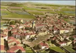 Nous survolons la commune languedocienne de Saint-Pargoire. Nous sommes dans le ciel du dpartement ...