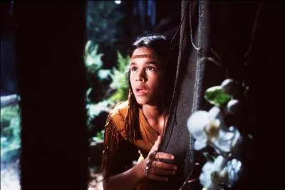 Sous l'influence de Xayide, quelle chose horrible Bastien fait-il  Atreyu (qui a compris les consquences de l'Auryn sur son ami et essaie de l'avertir puis lui prendre la chose) dans le deuxime film bien qu'il rpare cela  l'aide d'un voeu par la suite ?