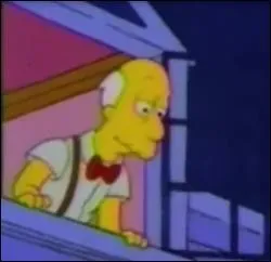 Et comment s'appelle le grand-pre ? On le voit une seule fois dans l'pisode  La Maison Derrire .