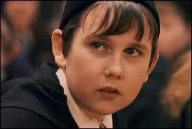 De quelle couleur sont ses yeux ?