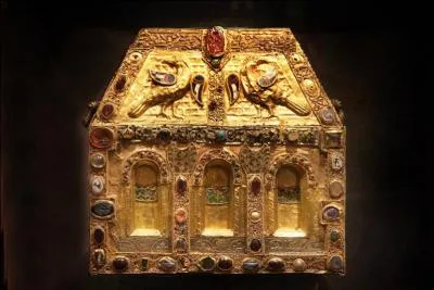 De quoi l'Ordre avait-il aussi la charge par rapport  l'glise ?