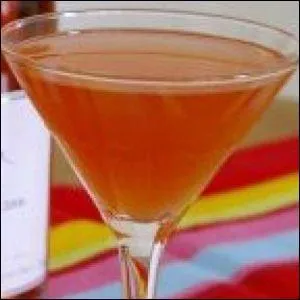 Le repas de midi arrive  grands pas : Il est  la mode de rajouter un lger sirop ou jus d'un agrume dans le verre de ros,  l'apritif, de quoi s'agit-il ?