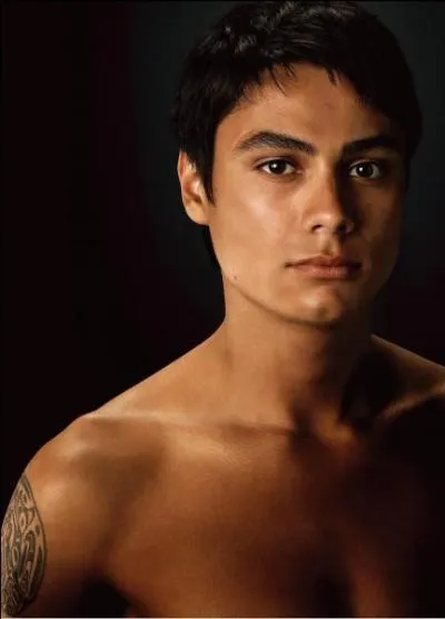 Kiowa Gordon joue celui de ...