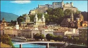 Nous partons  la dcouverte de la ville d'Innsbrck. Cette autre station de sports d'hiver se situe ...