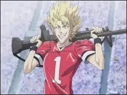 Dans 'Eyeshield 21', Hiruma Yoichi est l'un des quatre fondateurs de l'quipe des Devil Bats.