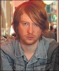 Par qui se fait-il attaquer  la bataille de la tour d'Astronomie ?