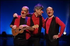 Chansons Plus Bifluoré a rendu hommage à un entraîneur de foot qui nous a permis de remporter la Coupe du monde en 1998. Quel titre porte la chanson ?