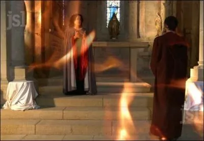 Que reprsente la femme blonde dans la symbolique hrite des croyances mdivales ?