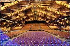 C'est la plus grande salle de spectacle de Lyon (17000 places) :