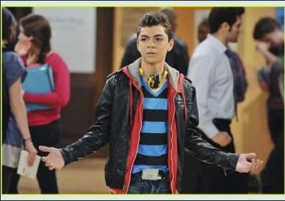 Quel travail fait-il ?