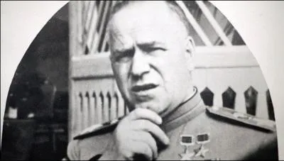 Quel est le poste qui sera confi  Joukov suite  son retour, aprs la mort de Staline ?