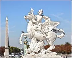 Chez les romains, il est le dieu du commerce, des voyages et est le messager des dieux. Il est identifi au dieu grec Herms. De qui s'agit-il ?