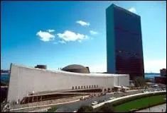 Dans quelle ville le siège de l'ONU se trouve-t-il ?