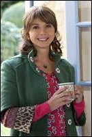 De quelle origine est Caroline ?