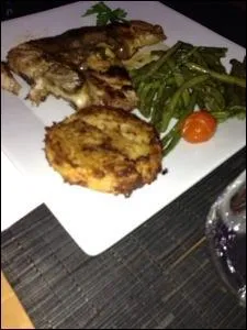 Ceux qui prfrent la viande blanche choisiront une cte de veau servie avec :