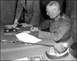 Quand est signe la reddition de l'Allemagne ?