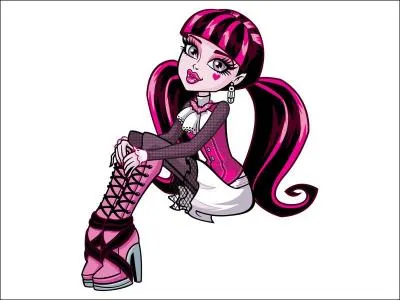 Quel est le nom de famille de Draculaura ?