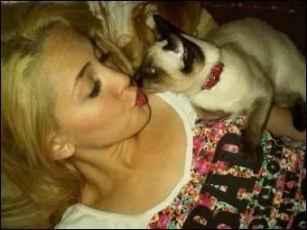 Qui est Ludmila Ferro ?