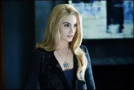 Quel est le nom de l'actrice qui a jou Rosalie Hale Cullen ?