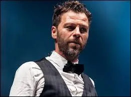 Qui est ce chanteur ?
