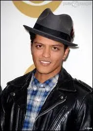 Qui est ce chanteur ?