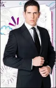 Dans la saison 1, qui est la petite amie de Germn (le pre de Violetta) ?