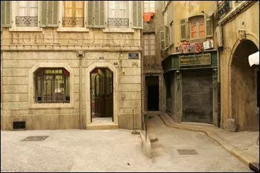 Quel est le nom de la place ?