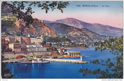 Jusqu'au milieu du XIXème siècle, la principauté de Monaco occupait 24 km² puisqu'en plus de la commune de Monaco elle dirigeait aussi les villes de Menton et de Roquebrune. Quelle est sa superficie aujourd'hui ?