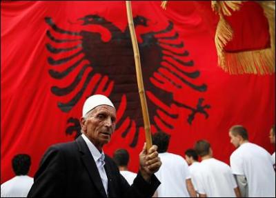 Le nom local de l'Albanie est Shqipëria. Que cette appellation signifie t-elle ?