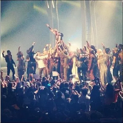 Comment s'appelle son frre ?