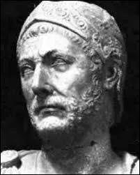 Qui est l'ancien hros de la Tunisie ?