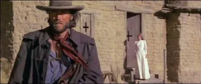 En 1976, c'est encore Clint Eastwood qui est prsent sur le front du western avec  Josey Wales hors-la-loi  qu'il ralise. Le film devait tre ralis au dpart par Philip Kaufman. Comment a-t-il nanmoins collabor au film ?