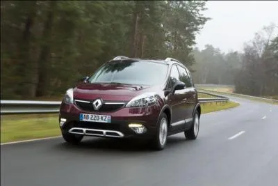 Quel est le nom de cette Renault ?