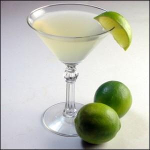 Un petit cocktail connu est servi  l'apritif. Il est compos de rhum blanc, jus de citron et sucre :