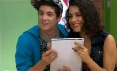 Maxi va-t-il embrasser Naty (Natalia) ?