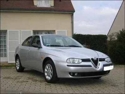 En quelle anne est sortie cette Alfa Romo 156 ?