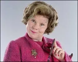 Qui aime particulirement la faire tourner en ridicule ?