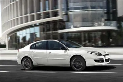 Quel est le nom de cette Renault ?