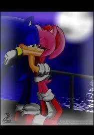 Est ce que Amy est amoureuse de sonic ?