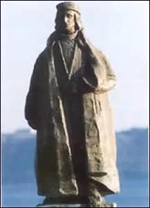 De date de naissance inconnue, je suis un navigateur, charg d'explorer les ctes africaines par ordre du prince Henri le Navigateur (1394-1460). Premier europen en 1441  atteindre les ctes de ce qui devient la Guine portugaise puis Bissau, je succombe aux flches empoisonnes d'un peuple originaire d'Afrique de l'Ouest appel Svres en 1446 avec 17 de mes compagnons, je m'appelle :