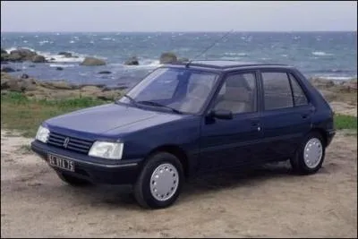 Quelle est l'anne de sortie de cette Peugeot 205 ?