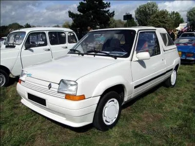 Quel est le nom du modle de cette Renault Supercinq ?