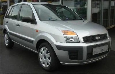 Quelle est la date de sortie du Ford Fusion 1 ?