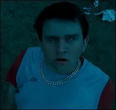 Que lui fait pousser Hagrid le jour o il vient chercher Harry ?