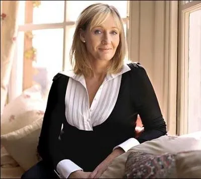 Révélation choc ! Quelle est cette information que J. K. Rowling a récemment annoncé (2 février), et qui a agi comme une bombe parmi les fans ?