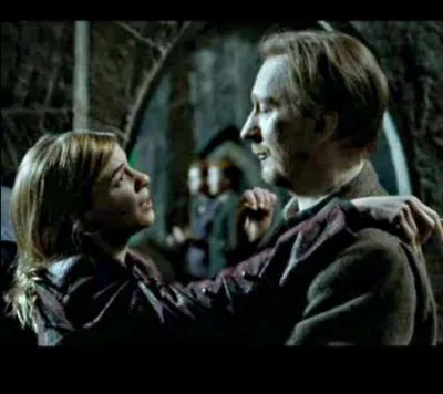Remus et Tonks ont mis du temps pour se marier ; qui des deux a longtemps prétendu leur union inconcevable ?
