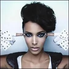 Quelle partie de son corps aime-t-elle montrer ?