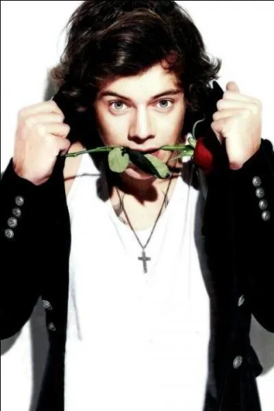 Avec qui est-il sorti fin 2012 ?