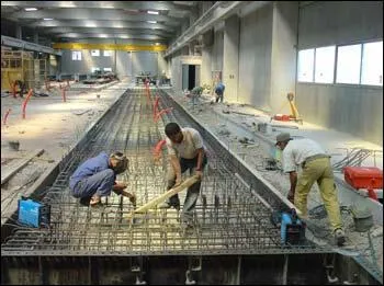 Quelle est la traduction anglaise de ces verbes :  renforcer ,  consolider ,  soutenir  ?