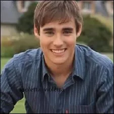 Leon pense toujours  Violetta ?